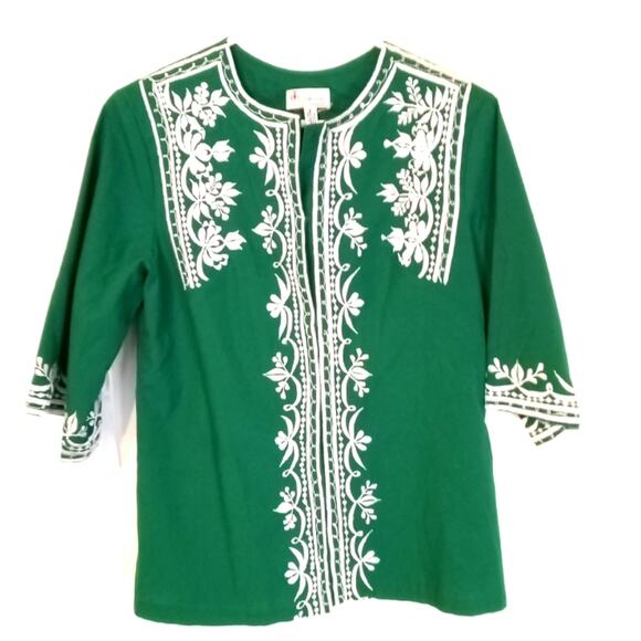 Vintage Kelly green embroidered top. Size S - Picture 1 of 3